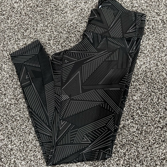 Old navy active leggings - Picture 1 of 1